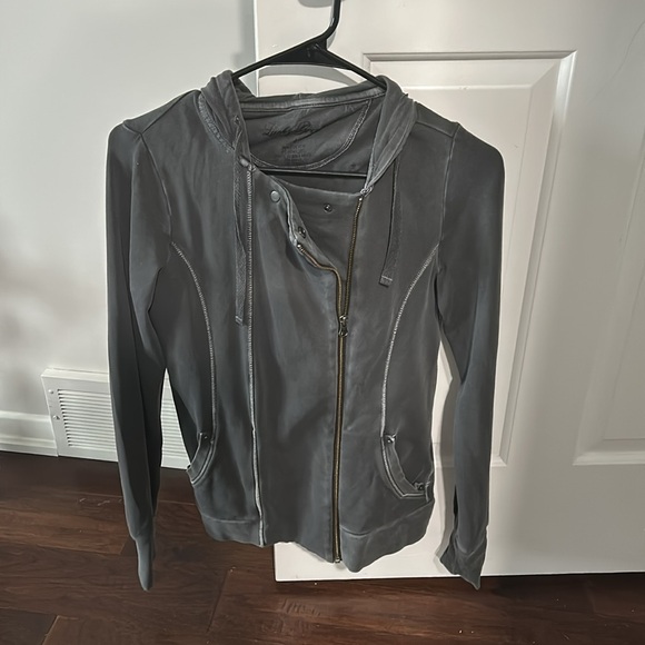 Lucky Brand Gray Hooded Sweatshirt Jacket- Size S- Great Condition - Picture 9 of 11